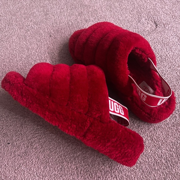 UGG slides - Picture 2 of 3